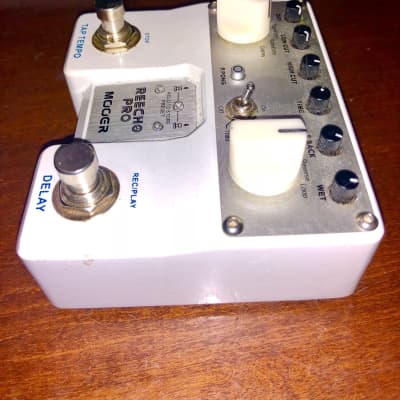 Mooer ReEcho Pro Twin Stereo Delay effect pedal White image 4