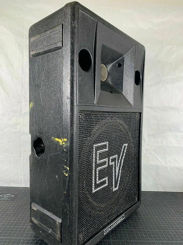Electro Voice EV Tapco Model 100S① Electro Voice EV Tapco Model 100s Stage Monitor Speaker Pair