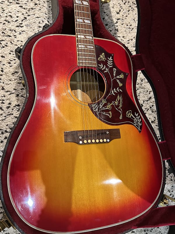 Gibson Hummingbird 1968 - Cherry Sunburst | Reverb