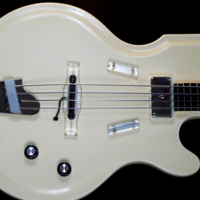 National VAL PRO "85"  1961 White. RES-O-GLAS. Extremely Rare. Great Condition. Tone image 5