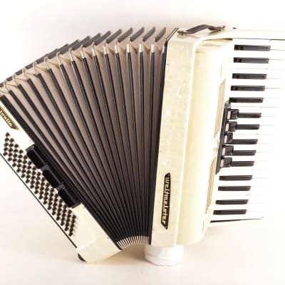 Rare German TOP Quality Accordion Weltmeister Unisella - 80 bass, 8 switches + Original Hard Case & Straps - Video image 9