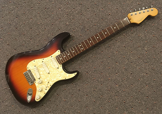 1998 Fender Strat Plus Deluxe w/OHSC. Awesome Sunburst Stratocaster, Lace  Sensor Pickups, NEAR-MINT
