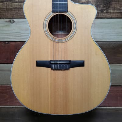 Taylor 214ce with ES2 Electronics 2021 Natural | Reverb Canada