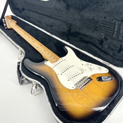 1994 Fender American 40th Anniversary 1954 Stratocaster – 2 Tone Sunburst for sale