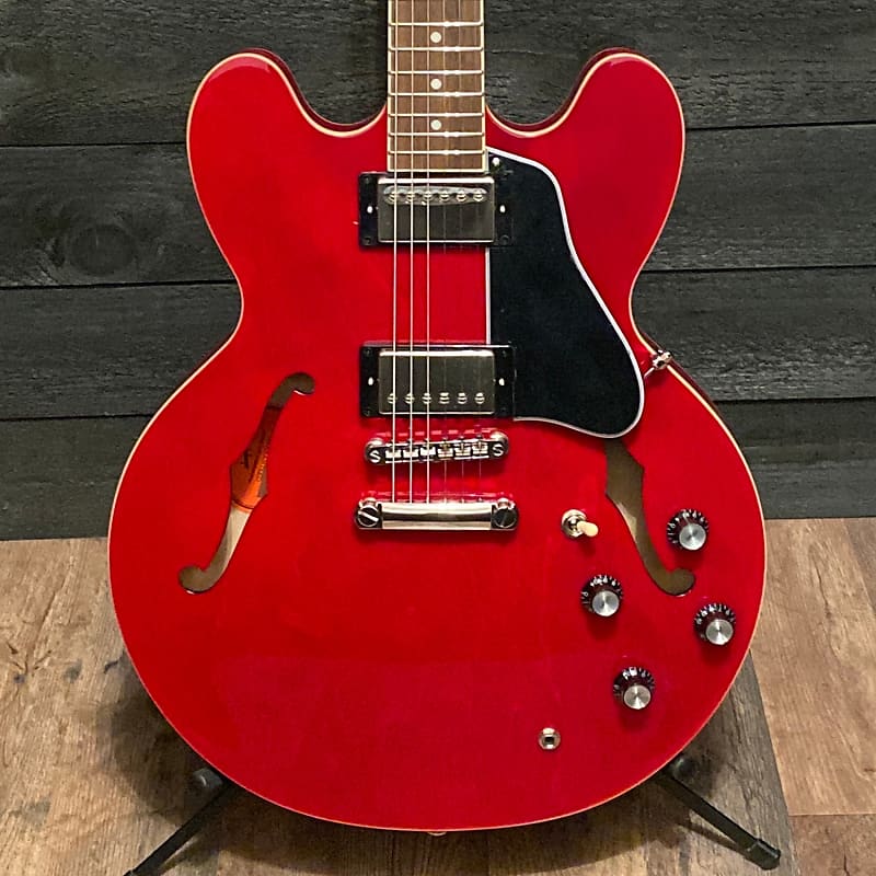 Epiphone ES-335 Wine Red　ほぼ未使用 ES-335 Traditional Pro, Exclusive, Wine Red | Epiphone