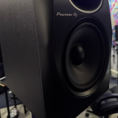 Roland CM-110 2.1 Cube Speaker System | Reverb UK Roland CM-110 2.1 Cube Speaker System | Reverb UK