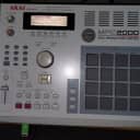Akai MPC2000 MIDI Production Center 1997 - 2001 - Grey