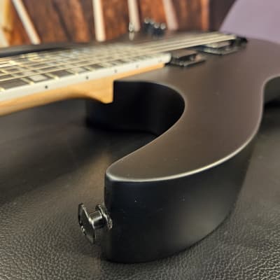 Ibanez GRG121DX-BKF GIO Series E-Guitar - Black Flat image 4