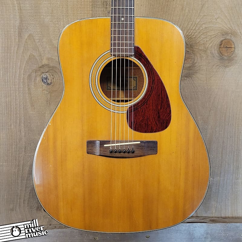 Yamaha FG-200 Acoustic Guitar Used