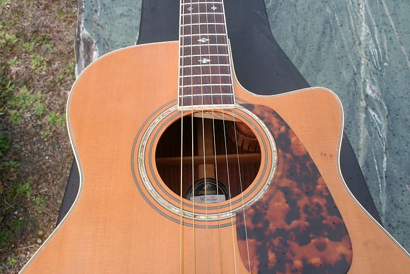 Morris Rumbler WA-808 Brazilian Rosewood Guitar with Cutaway 2000  Natural+Original Flight Case FREE