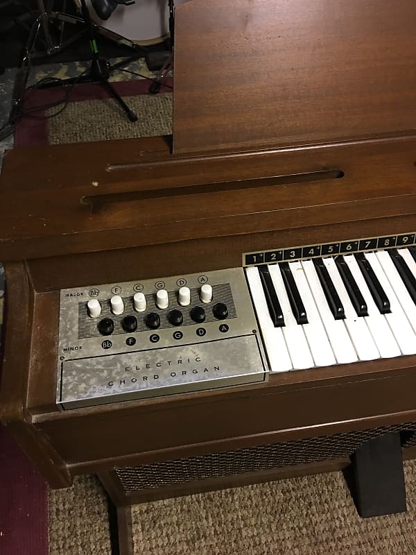 Magnus Electric Chord Organ major minor Project vintage Magnus