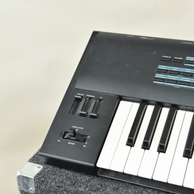 Roland JV-90 76-Key Expandable Synthesizer