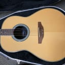 Applause AA21 Natural 2011 w/ case