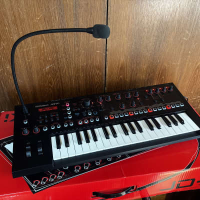 Roland JD-Xi Analog/Digital Synthesizer with Vocoder w/ box