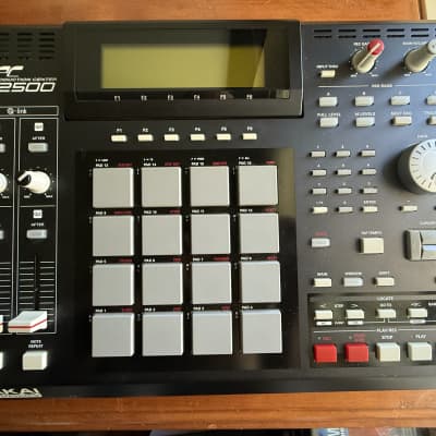 Akai MPC2500 Music Production Center 2005 - 2013 - Black