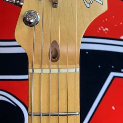1984 Fender Stratocaster USA w/80's Airline Case image 5