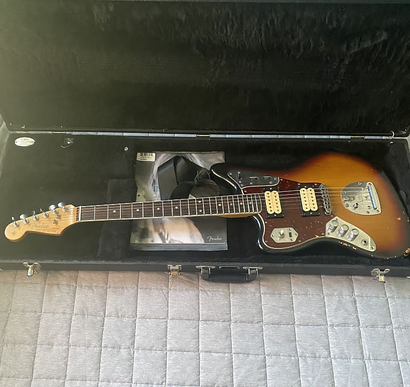 ギター Fender Jaguar Lefty Roadworn  Cobain Fender Kurt Cobain Jaguar ROAD WORN Left Handed Nice Lefty