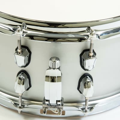 Mapex Saturn Evolution 14x6.5 Maple/Walnut Snare - Iridium Silver image 6