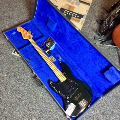 Fender Lefty Fretless Jazz Bass 1976 Black image 13