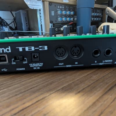 Roland AIRA TB-3 Touch Bassline Synthesizer | Reverb UK