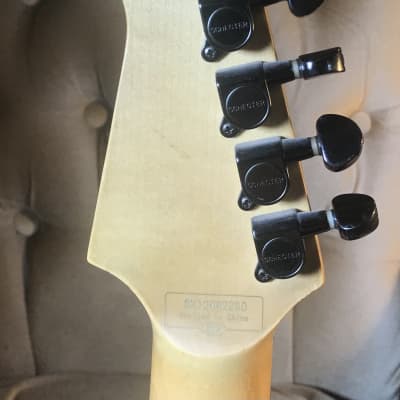 Schecter Avenger SGR 2004-2015 - Maroon image 4