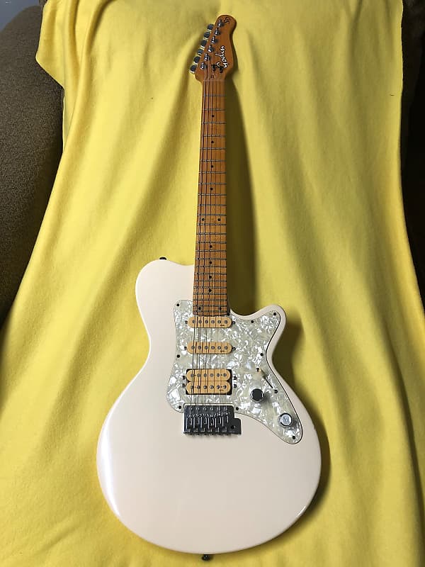Godin SD Electric Guitar 24 Frets Cream White | Reverb