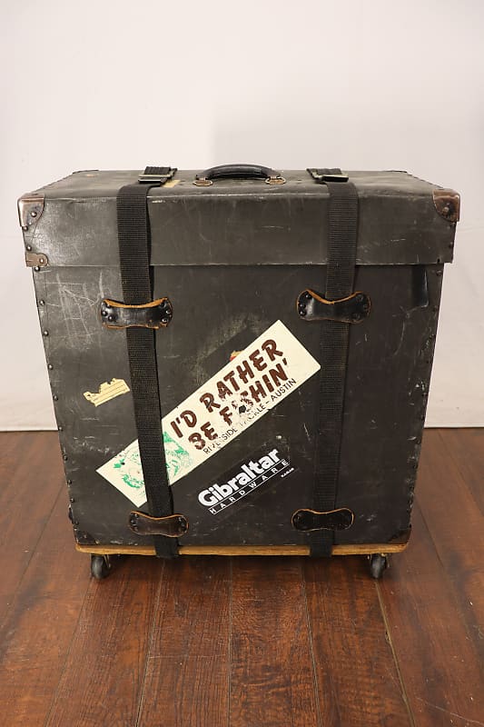 Humes & Berg Custom Fiber Hardware Rolling Case 23x12x24 Reverb