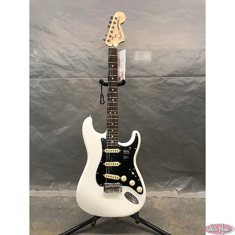 Fender American Performer Stratocaster®, Rosewood Fingerboard