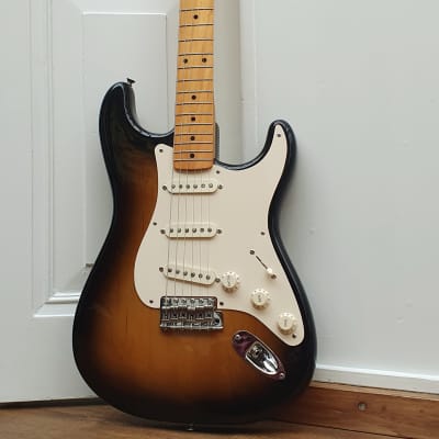Fender American Vintage '57 Stratocaster Reissue 2004 - Sunburst image 1