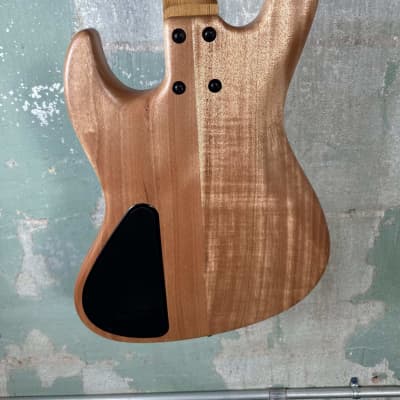 Mint Sadowsky MetroLine Limited Edition Masterbuilt M/J Bass 2024 - Marbled Padouk top with Okoume body image 12