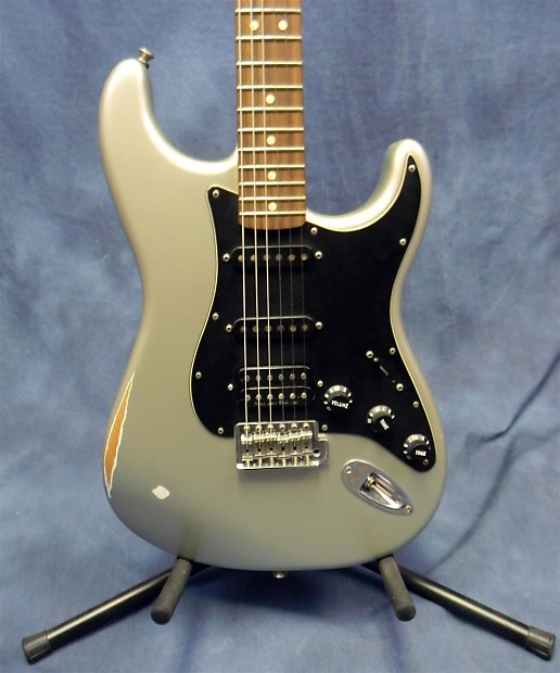 Fender Stratocaster 2012 sil image 1