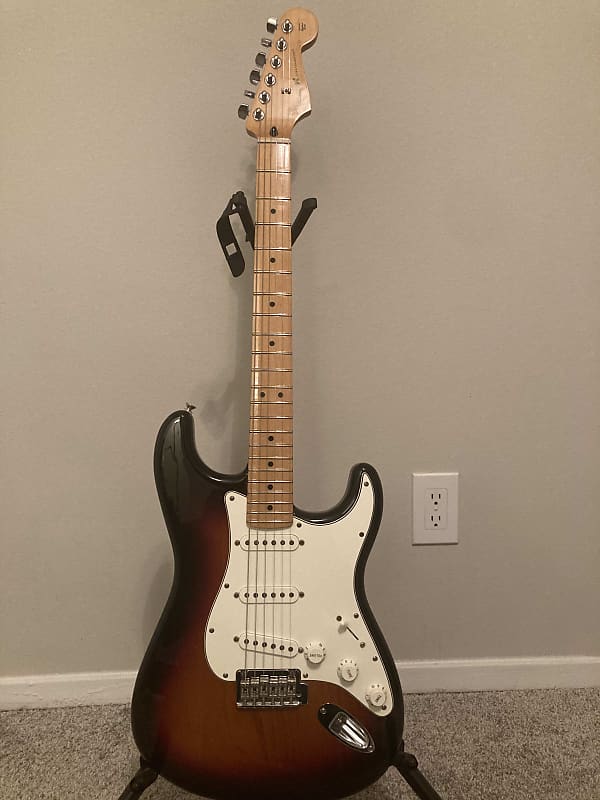 Sunburst Fender Player Stratocaster image 1