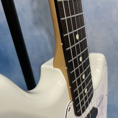 2023 Fender Japan Mustang White Red FSR Limited Competition Traditional 60s MIJ image 10