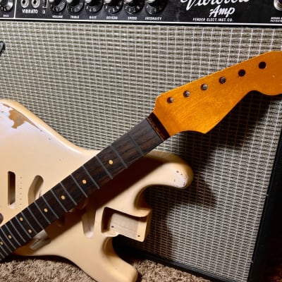 fender mexico classic60 ストラト Fender Mexico Classic '60s Stratocaster Shell Pink | Reverb