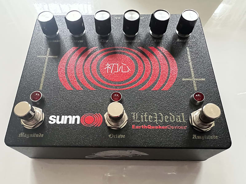EarthQuaker Devices Sunn O))) Life Pedal Octave Distortion + Booster V3 2022 - Present - Black / Red image 1