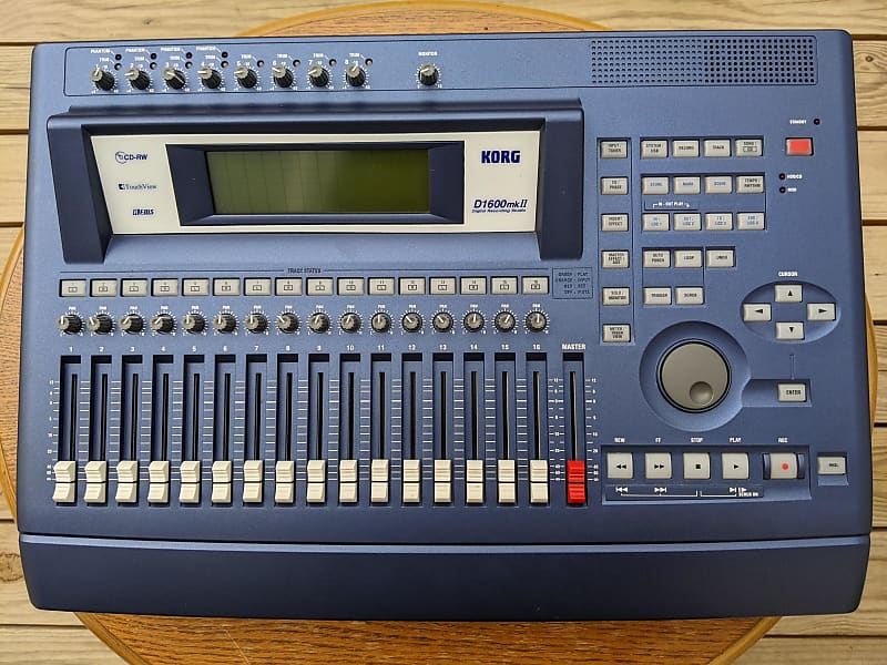 Korg D1600-MKII Digital Recording Studio