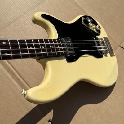 Vintage 1960s Hofner 182 Professional Bass - White image 3