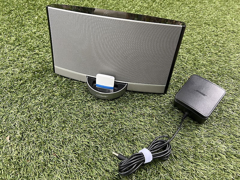Bose SoundDock Portable - 30 pin - Bonus Bluetooth Adapter