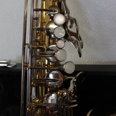 Yamaha YAS-26 Eb Student Alto Saxophone - Gold Lacquer & Nickel-Plate image 10