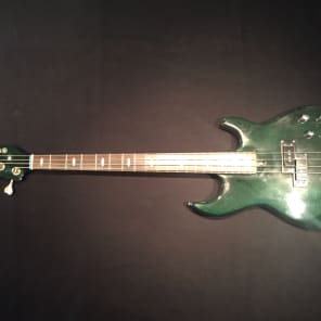Vintage 1979 Yamaha BB1200 Bass Guitar w/ Original Hardshell