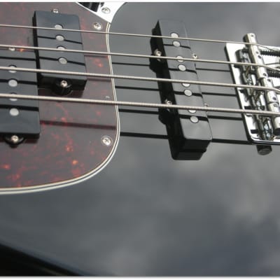 Fender FENDER "Mustang Bass Special Edition PJ Maple Neck Black" image 17