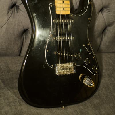 Fender Stratocaster with Maple Fretboard 1979 - Black image 2