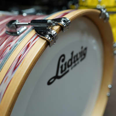 Ludwig18''USA Classic Series Pink Oyster Pearl 14 x 18" Maple Bass Drum w/ Natural Satin Maple Hoops image 4