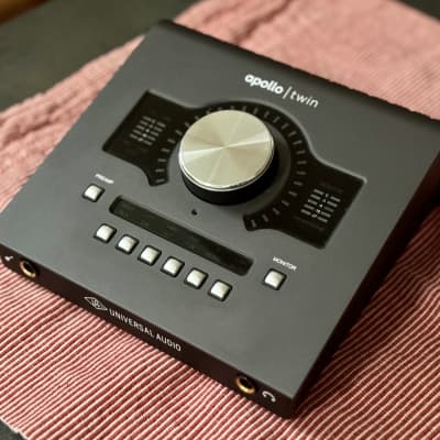 Universal Audio Apollo Twin SOLO MKII Thunderbolt Audio Interface 