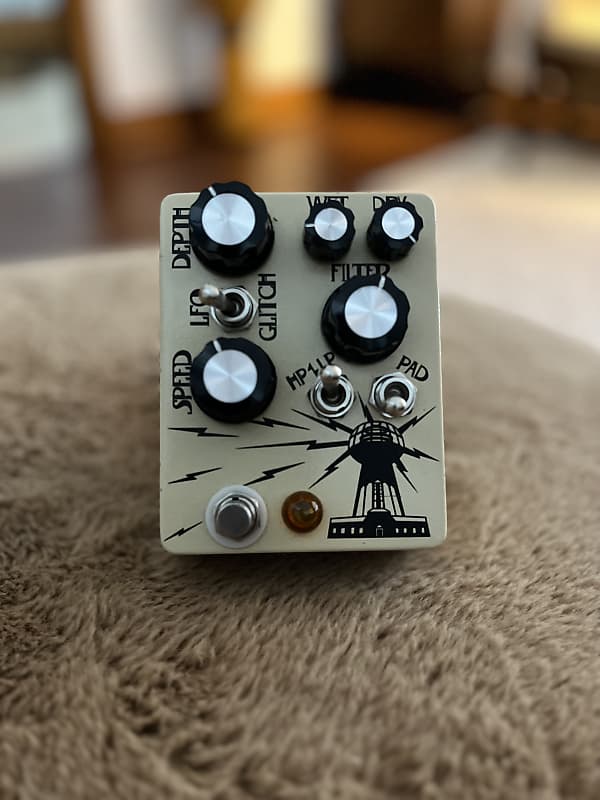 Hungry Robot Wardenclyffe Lo-Fi Modulator | Reverb Canada