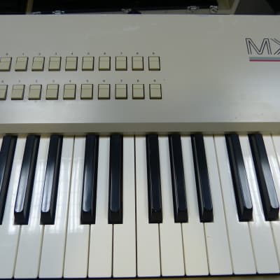 【希少品】AKAI アカイMX1000 MIDI KEYBOARD キーボード 希少品】AKAI アカイMX1000 MIDI KEYBOARD キーボード 希少品