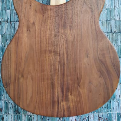 Rickenbacker 330, Walnut image 4