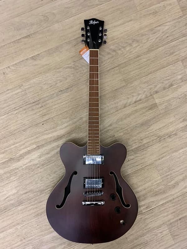 Hofner verythin store dark stain