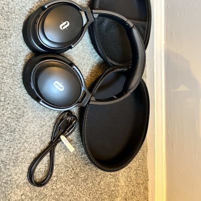 TaoTronics Active Noise Canceling Over Ear Wireless Headphones 2020 - Black image 1