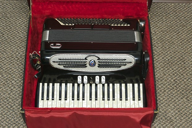 Giulietti M52 41/120 Accordion w/ Case Black | Reverb